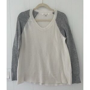 Robbi & Nikki by Robert Rodriguez Ivory & Gray Crewneck Sweater Women's Size L